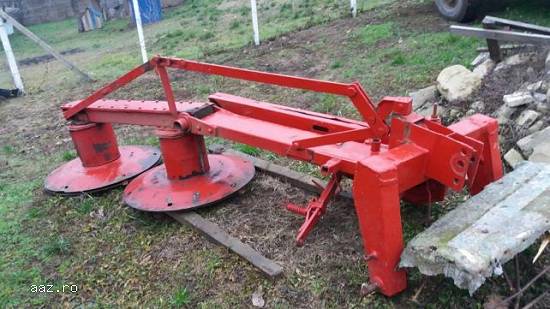 Tractor universal 650
