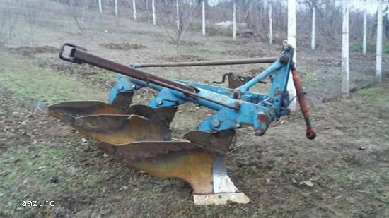 Tractor universal 650