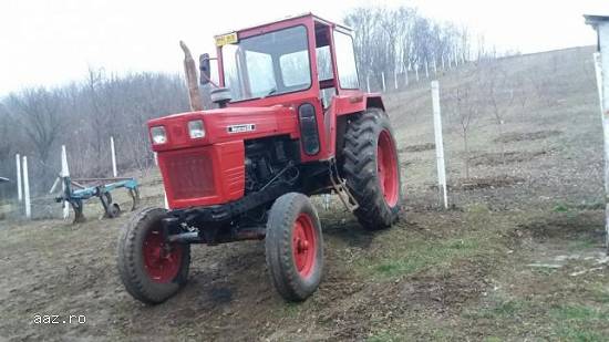 Tractor universal 650