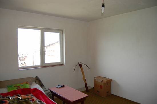 Vand Casa noua masiva cu 7 camere din caramida parter cu mansarda