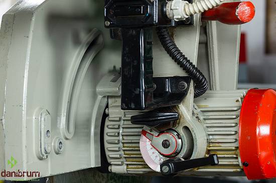 Circular de retezat radial OMGA 800
