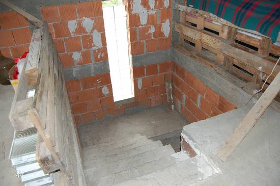 Vand Casa noua masiva cu 7 camere din caramida parter cu mansarda