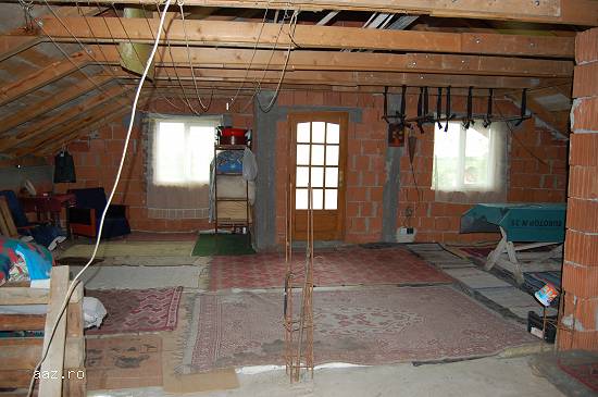 Vand Casa noua masiva cu 7 camere din caramida parter cu mansarda