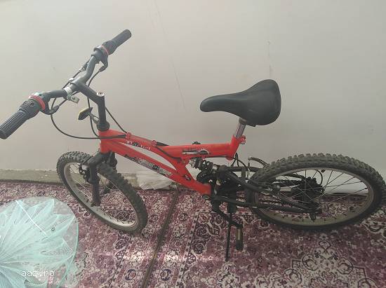 Vând bicicleta