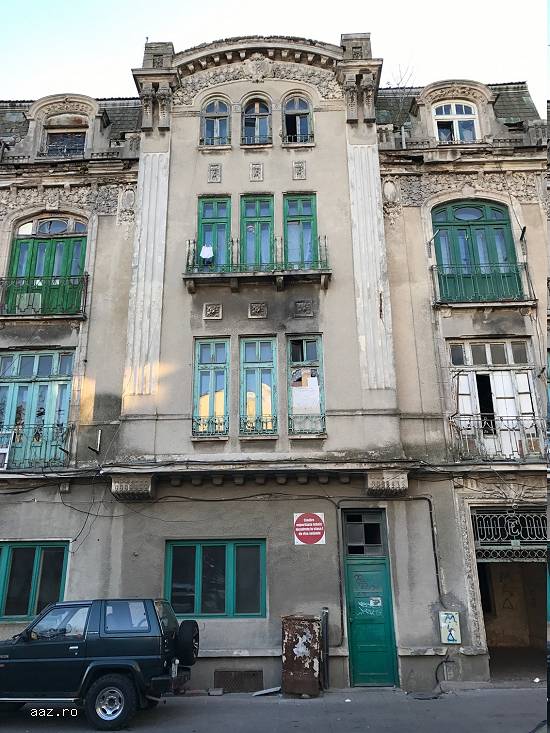 Centru - Cladire renovabila P+2+M