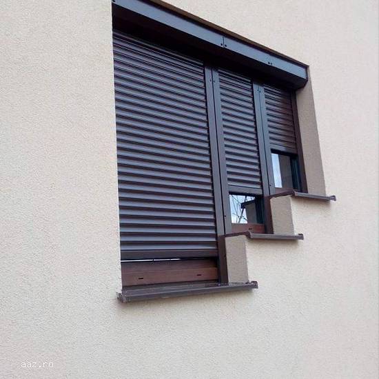 Rulori exterioare si plase de insecte +service