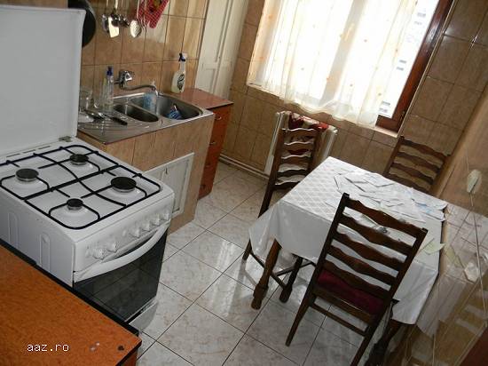 Apartament 2 cam de vanzare in Campina prin agentia Matos Imobiliare...