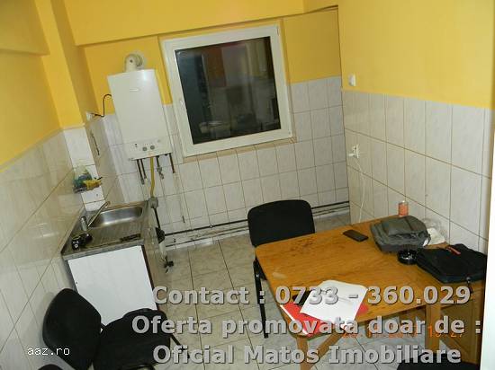 Apartament de vanzare 3 cam. Campina prin agentia Matos Imobiliare.