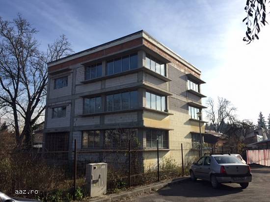 Spatiu birori de vanzare,   Campina-Prahova,   prin agentia Matos Imobiliare