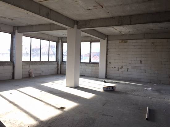 Spatiu birori de vanzare,   Campina-Prahova,   prin agentia Matos Imobiliare