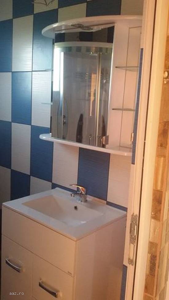Vand casa sau schimb