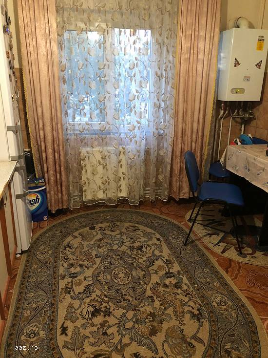 Vând apartament 3 camere
