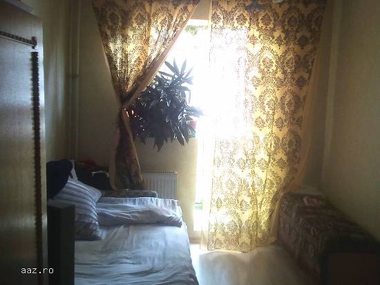 apartament semidecomandat de vanzare pret negociabil