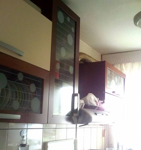 apartament semidecomandat de vanzare pret negociabil