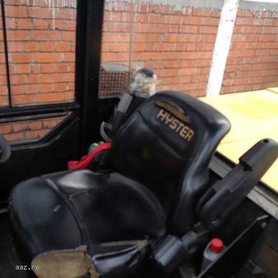 STIVUITOR HYSTER MODEL H7.00XL,   prin lichidator