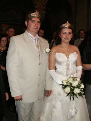 vand rochie mireasa