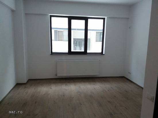 Apartament 2 camere,    pretabil spatiu comercial. MILITARI