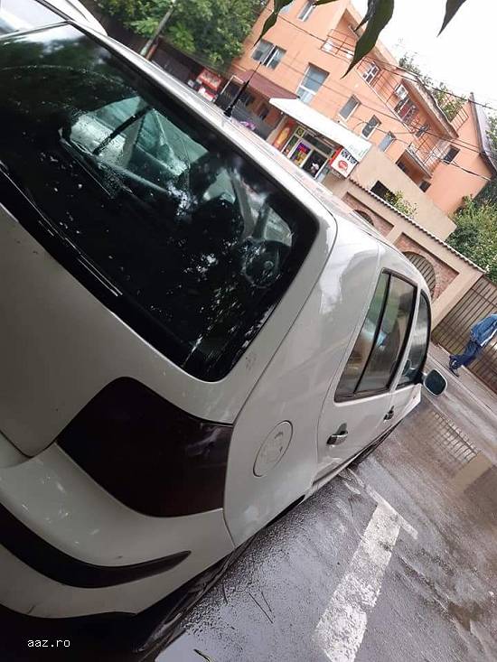Vând Golf 4
