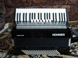 Hohner Bravo III 120