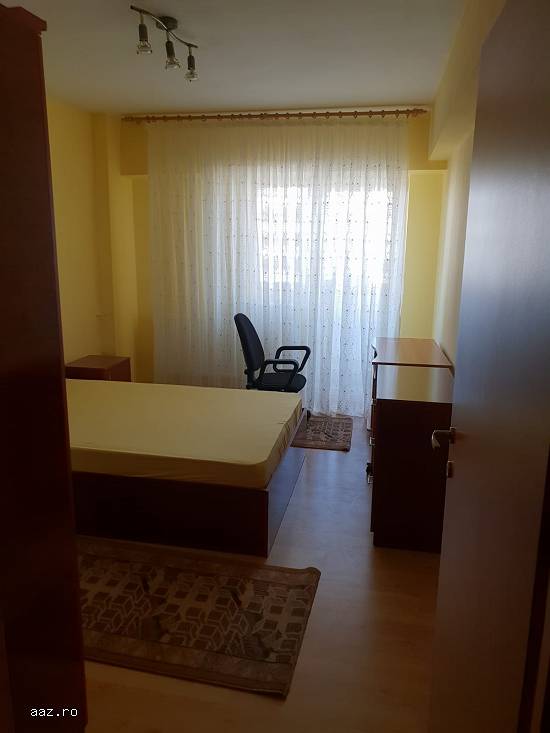 2 Decomandate Universitate,   350 euro...
