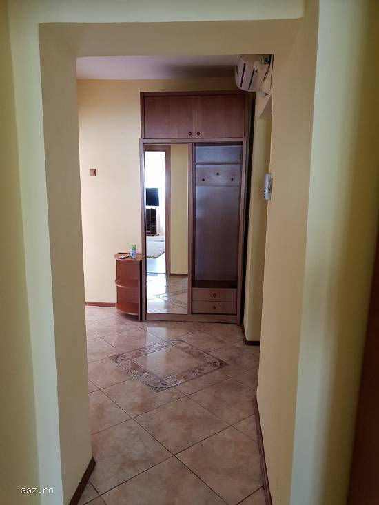 2 Decomandate Universitate,   350 euro...