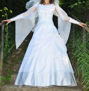 vand rochie de mireasa alba