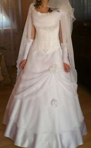 vand rochie de mireasa alba