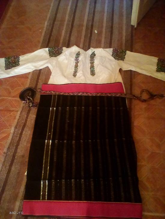 Costum national