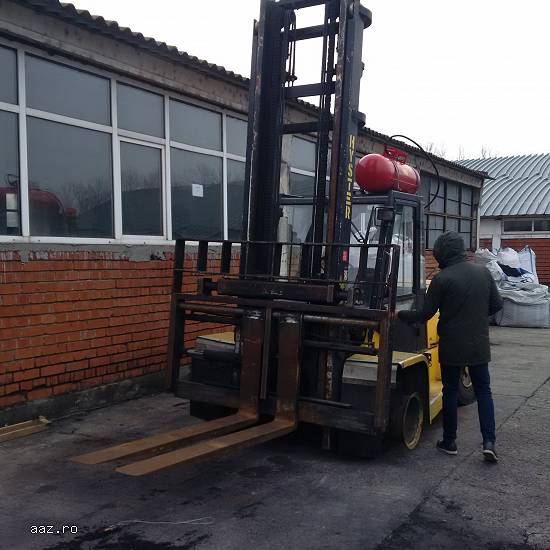 STIVUITOR HYSTER MODEL H7.00XL DE VANZARE
