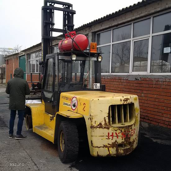 STIVUITOR HYSTER MODEL H7.00XL DE VANZARE