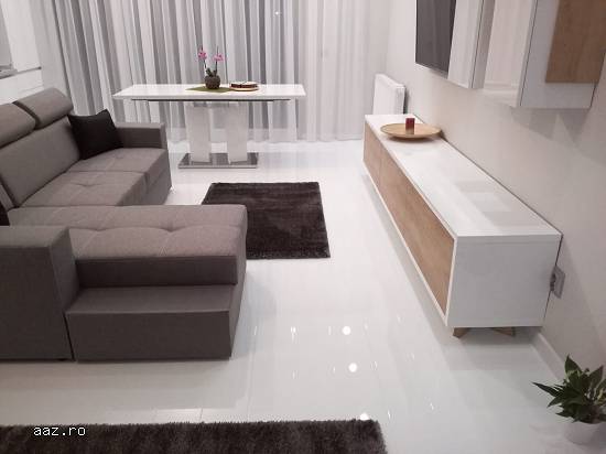 Parchet laminat super lucios ALB