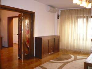 Inchiriere apartament 3 camere Calea Calarasilor