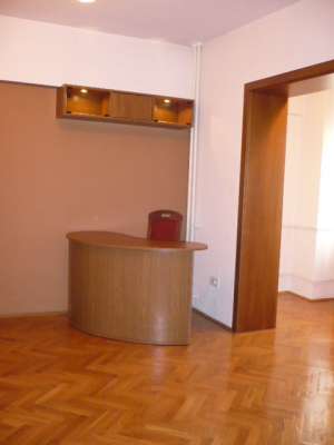 Inchiriere apartament 3 camere Calea Calarasilor