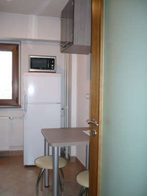 Inchiriere apartament 3 camere Calea Calarasilor