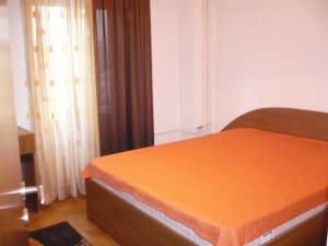 Inchiriere apartament 3 camere Calea Calarasilor
