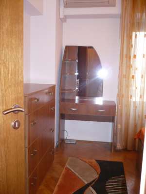 Inchiriere apartament 3 camere Calea Calarasilor