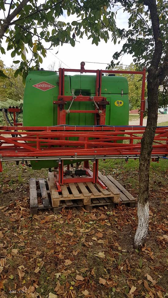 Vand masina de erbicidat cu capacitate de 1000l,  