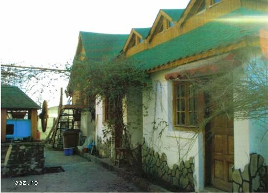Teren 1705 mp si casa,   sat Razvad,   Dambovita.