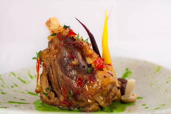 Confit de canard,   pulpe de rata confiate