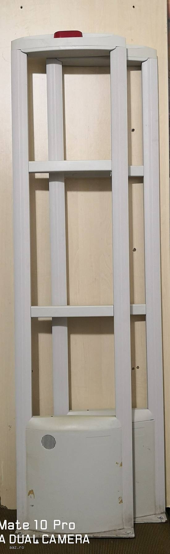 Antene antifurt RF 8,    2 mhz,     pt magazinul dvs ,     distanta max 1,    3m intre ele functiona