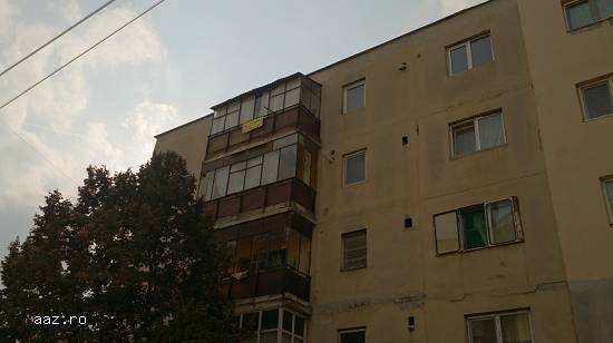 Apartament 3 camere,   str. Tineretului,   Giurgiu