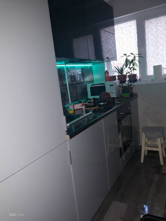 Mobilă la comandă