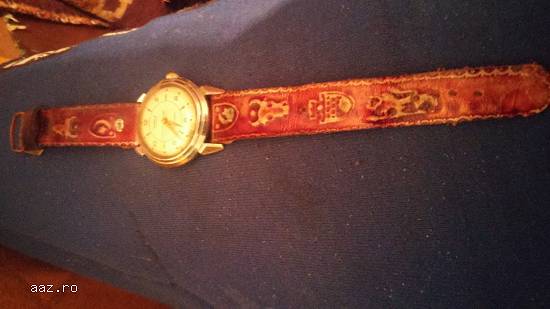 vind ceas vechi din ani 1965 functional
