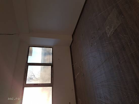 2 Decomandate Calea Severinului,   65000 euro...