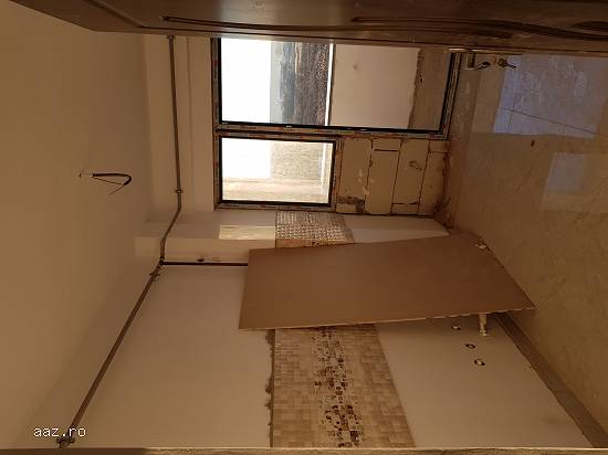 2 Decomandate Calea Severinului,   65000 euro...