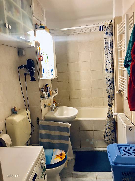 Vand apartament living + 2 dormitoare mobilat utilat zona Kaufland Vlaicu