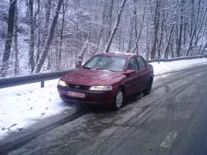 opel vectra  1.6 101 cp