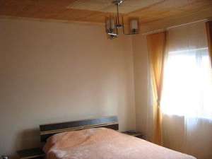 PROPRIETAR VAND CASA 2 CAMERE NAVODARI