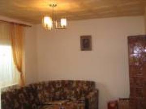 PROPRIETAR VAND CASA 2 CAMERE NAVODARI