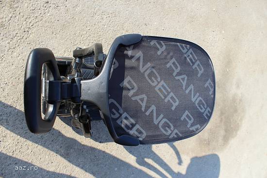 Carut de plimbat copilul 2 in 1 Ford Ranger WildTrak cu parasolar